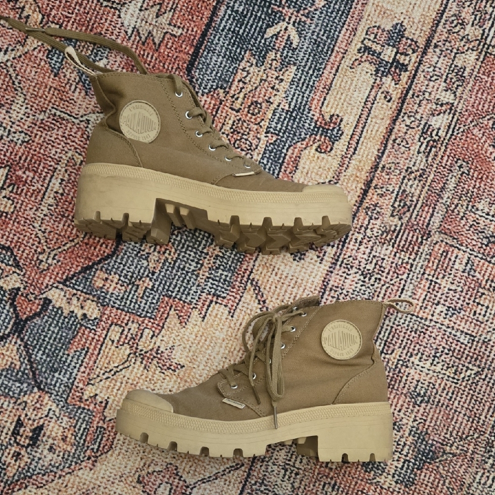 Stylish Tan Ankle Boots